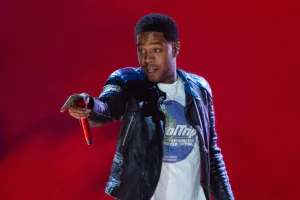 Kid Cudi, "소생 불가능할 정도로 망가졌다"라는 팬에 분노, "내가 제일 잘나가, 좆도 신경 안 쓴다."