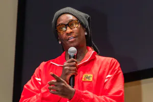 Young Thug, 초등학교 방문해 '명예가 돈보다 중요' 강조... SNS 논쟁 촉발