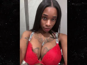 Sexyy Red, 28번째 생일 맞아 화끈한 란제리 화보 공개