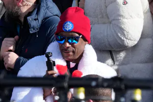 Snoop Dogg, 아이와 스트리퍼를 동시에 무대에 세운 논란에 직접 반박