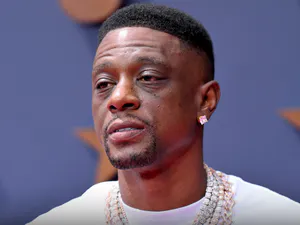 Boosie Badazz, 클럽에서 보안요원에게 물담배대 휘둘러 중범죄 기소
