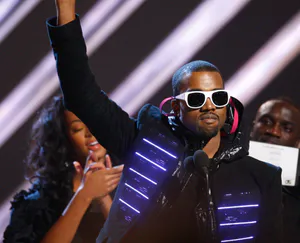 Ye의 신보 'Bully', Nine Vicious 피처링에 팬들 반응 싸늘