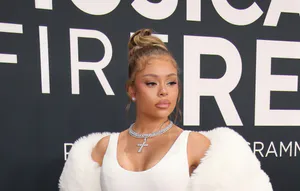 Latto, 화려한 베이비 샤워 선물 공개… Sexyy Red, Usher 등 총출동