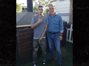 Hunter Biden, Coachella서 래퍼 Fakemink와 뜬금없는 콜라보