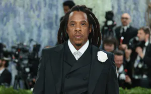 Jay-Z, 양키 스타디움을 가족과 동료로 물들이다