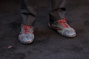 Travis Scott, Nolan 영화 시사회에서 미공개 Nike Moon Shoe 최초 공개