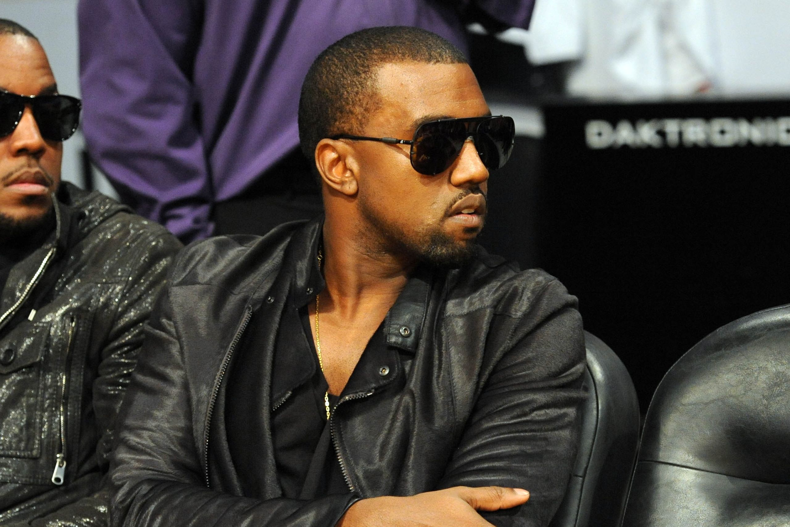 Ye, 계약자에게 '잔혹하고 비정상적인 처벌' 가했다는 주장 나와