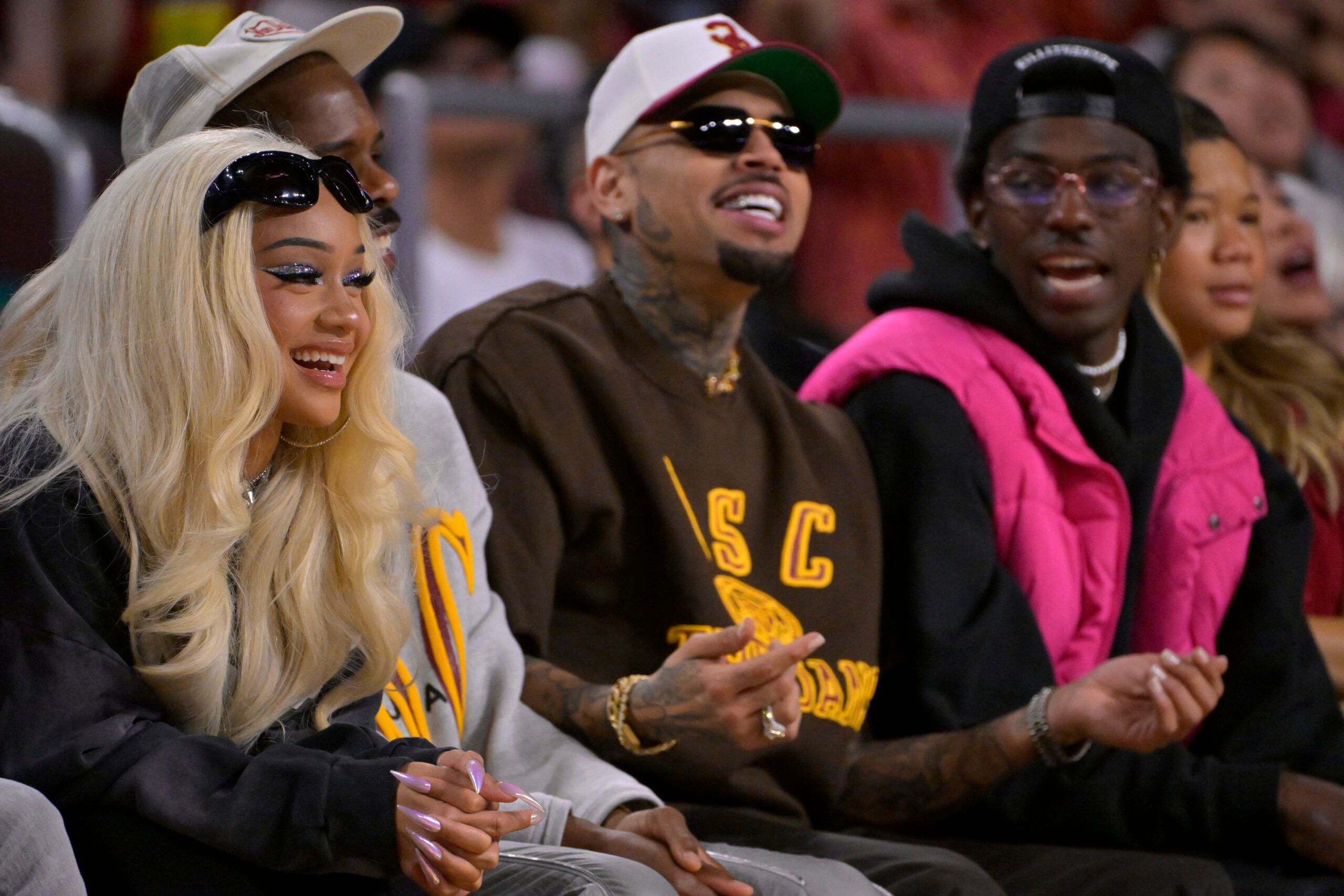 Chris Brown, 새 앨범 'BROWN' 피처링 라인업 전격 공개