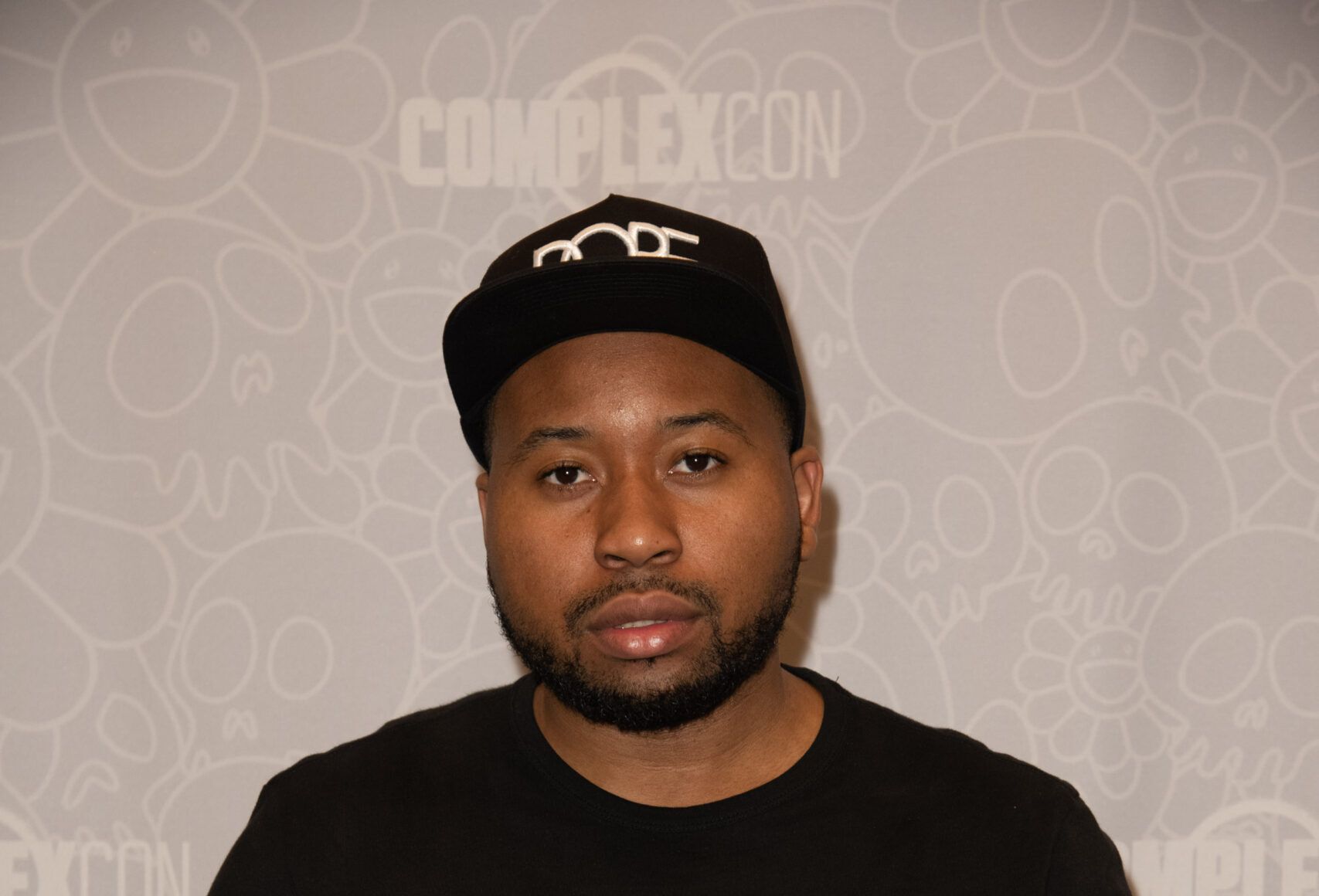 Drake와 Jay-Z, 슬슬 붙는 ‘디스’… 팽팽한 신경전에 카탈로그 논쟁까지