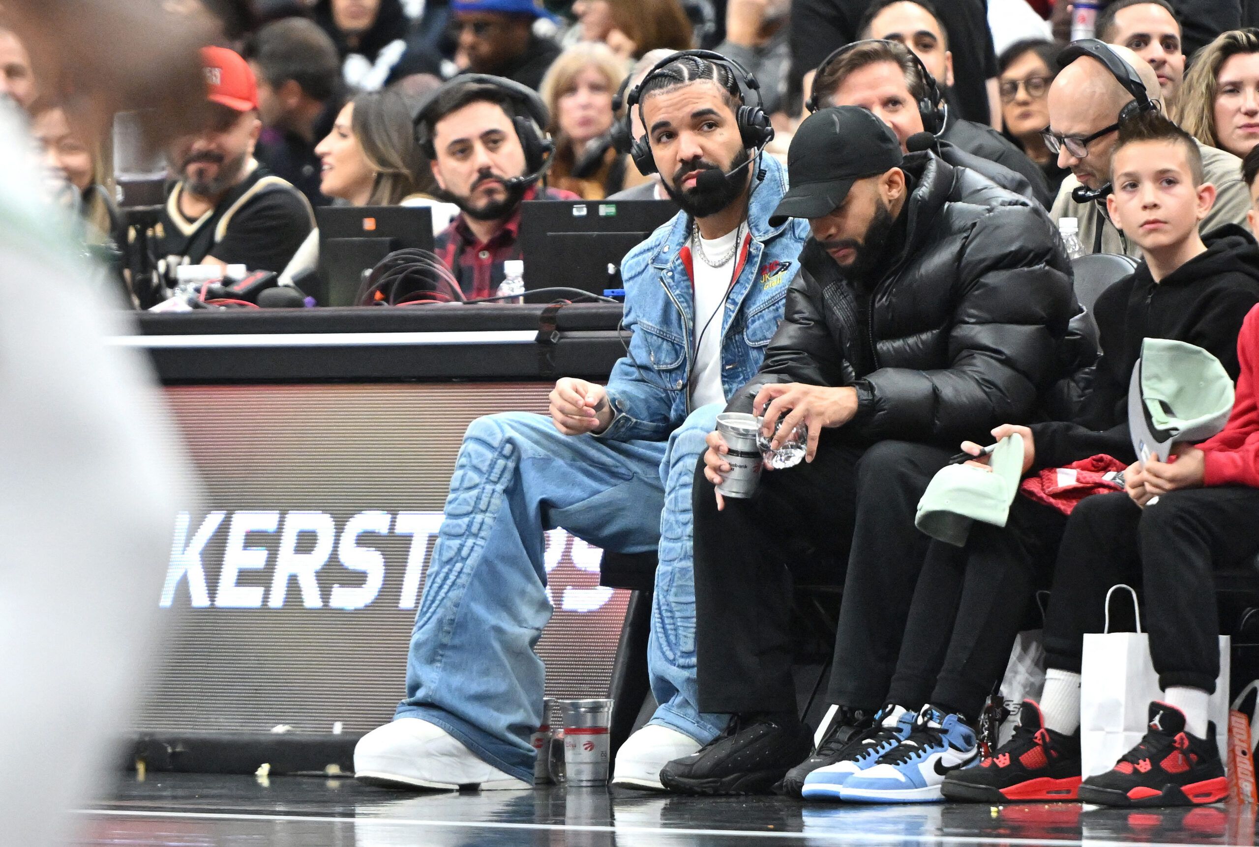 Drake가 Kevin Durant 광고에서 Anthony Edwards에게 던진 유쾌한 잽