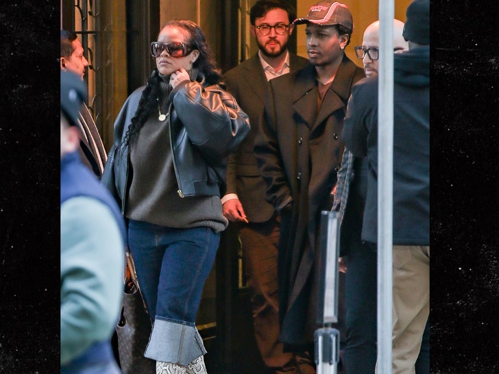 Rihanna와 A$AP Rocky, LA 자택 총격 사건 후 경호원 대동하고 NYC 등장