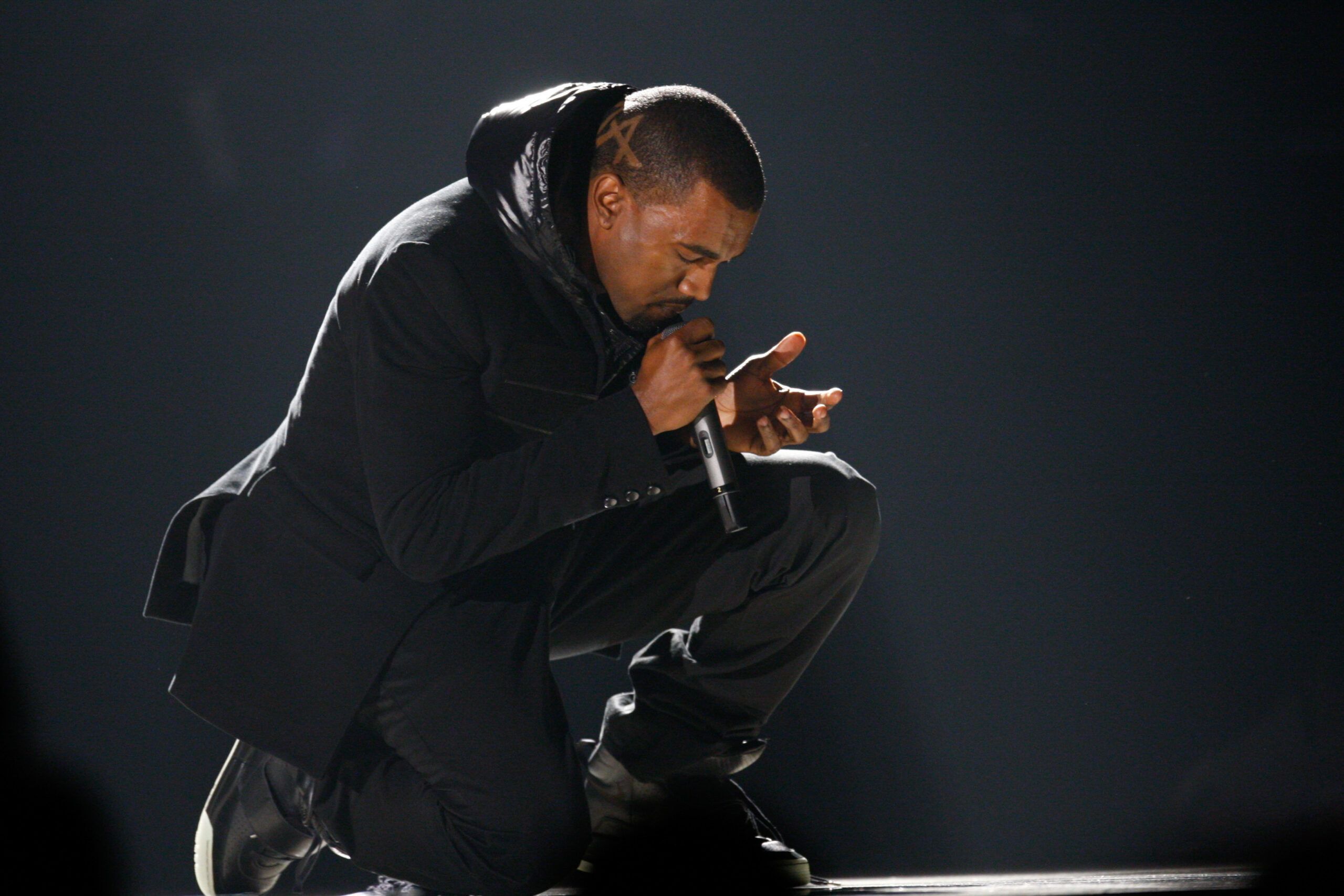 Ye, 신보 'Bully' 첫날 스포티파이 3320만 스트림 달성