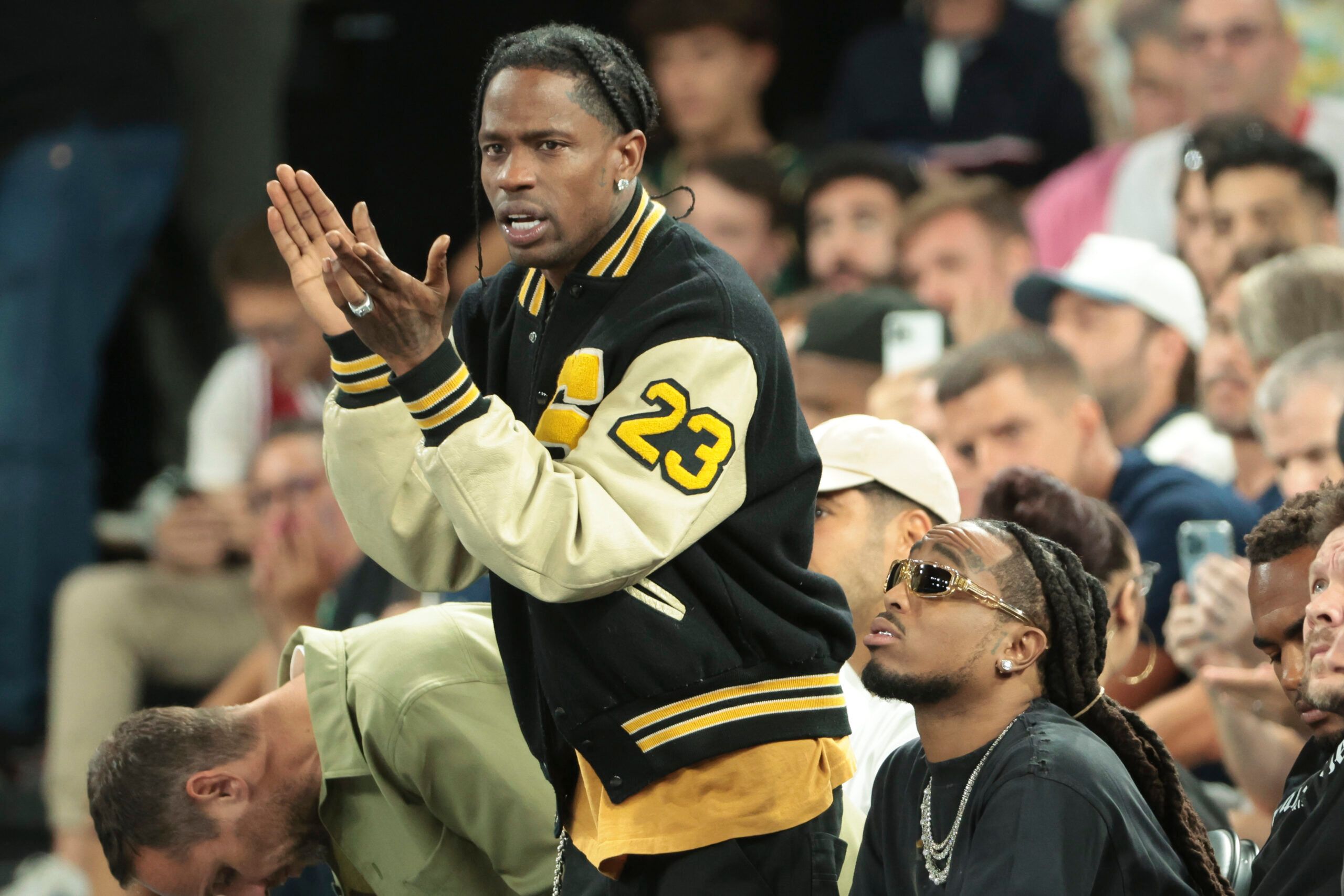 Travis Scott 팀, Jordan Cactus Jack "Celtics" 미리 착용하고 등판