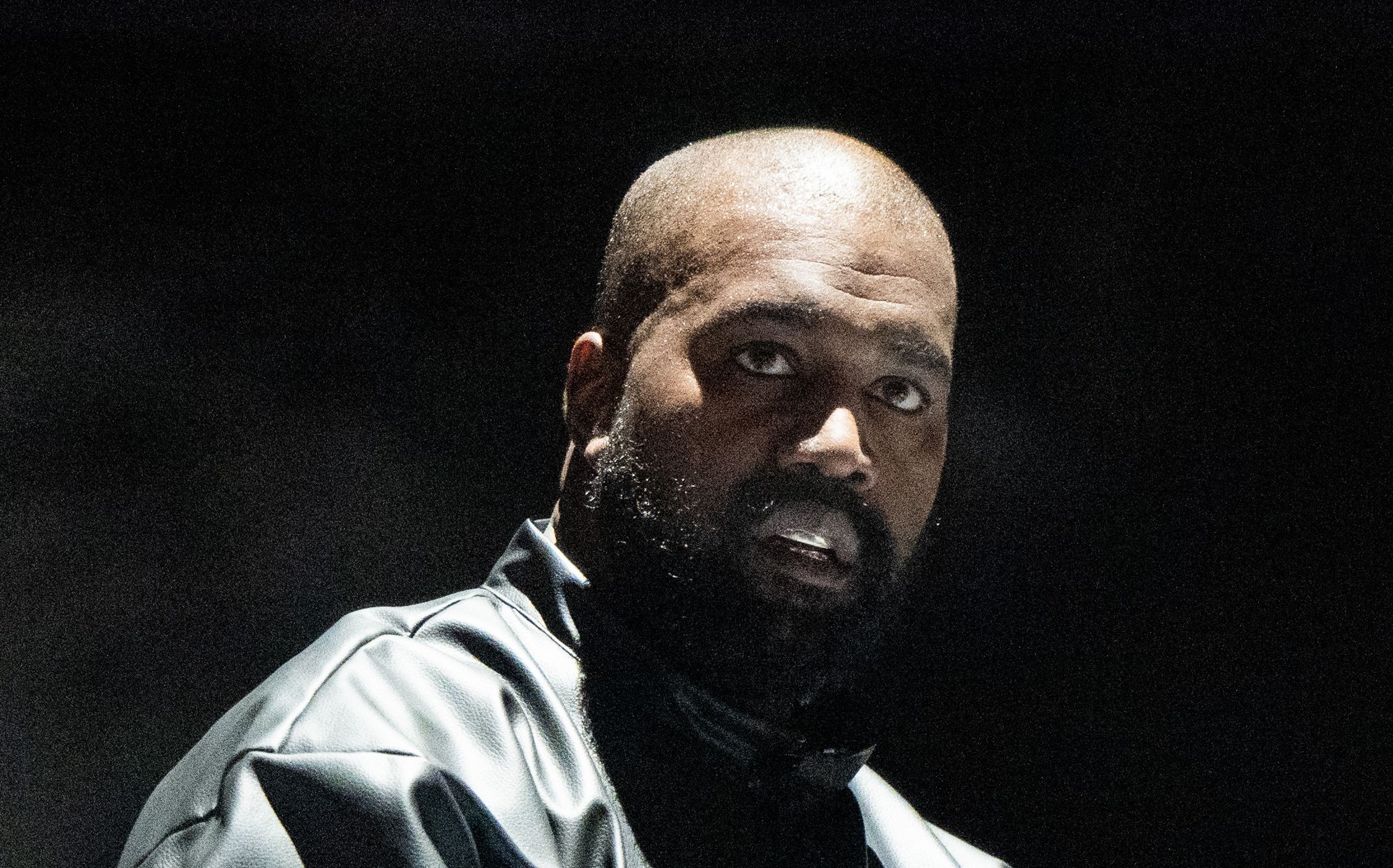 Wireless Festival 주최측, Ye 헤드라이너 논란에 침묵 깨