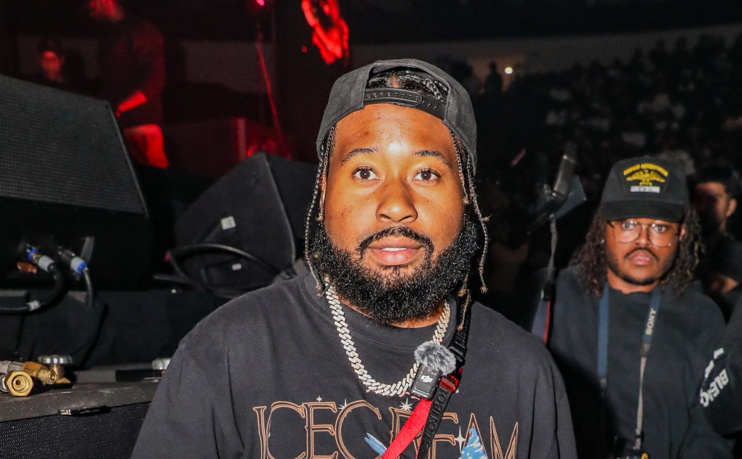 DJ Akademiks, Drake의 새 스니펫 "ICEMAN"에 대한 솔직한 생각 공개