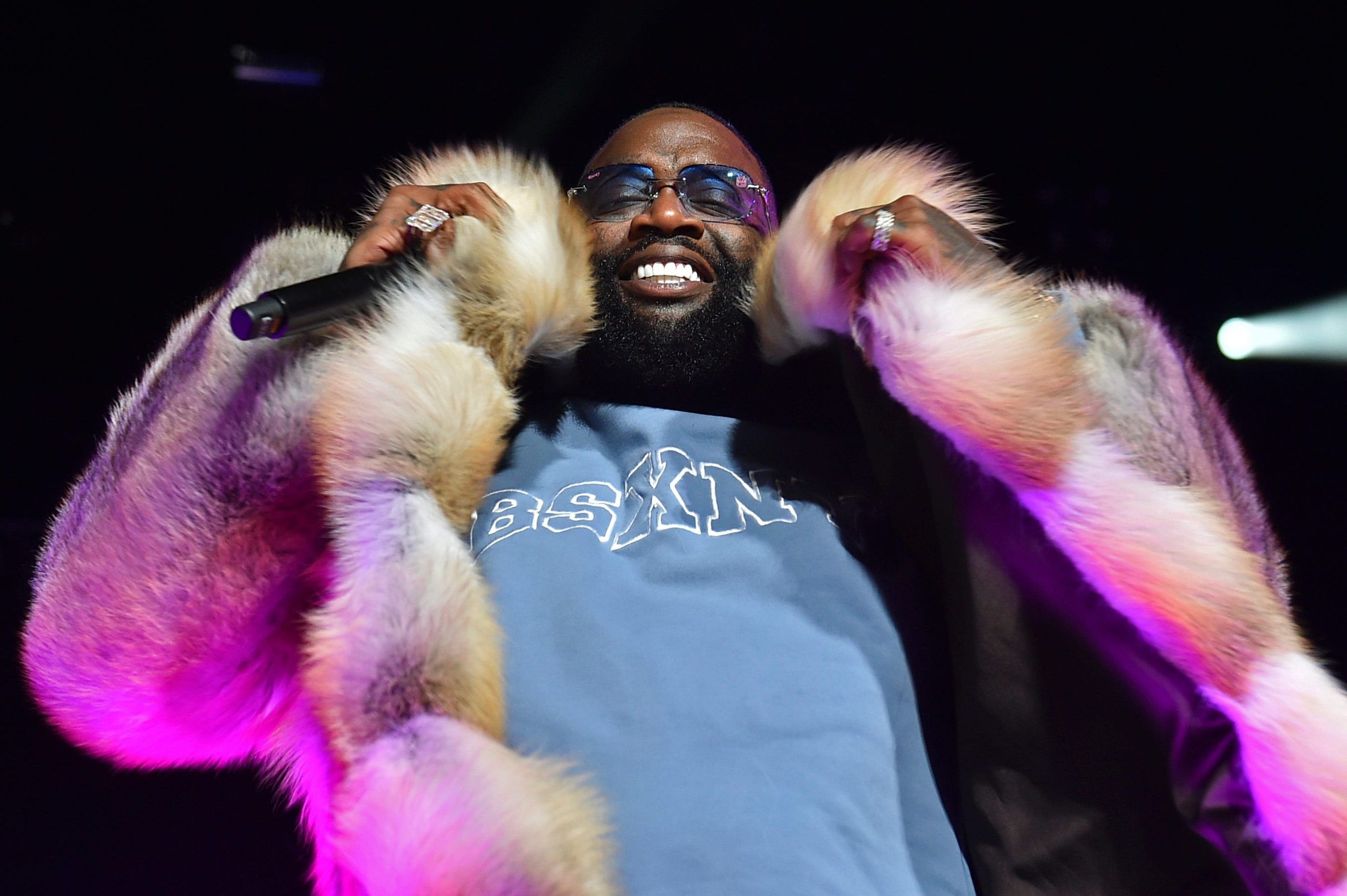 Rick Ross, Drake 불화 속 앨범 판매량 비교로 시선 끌기