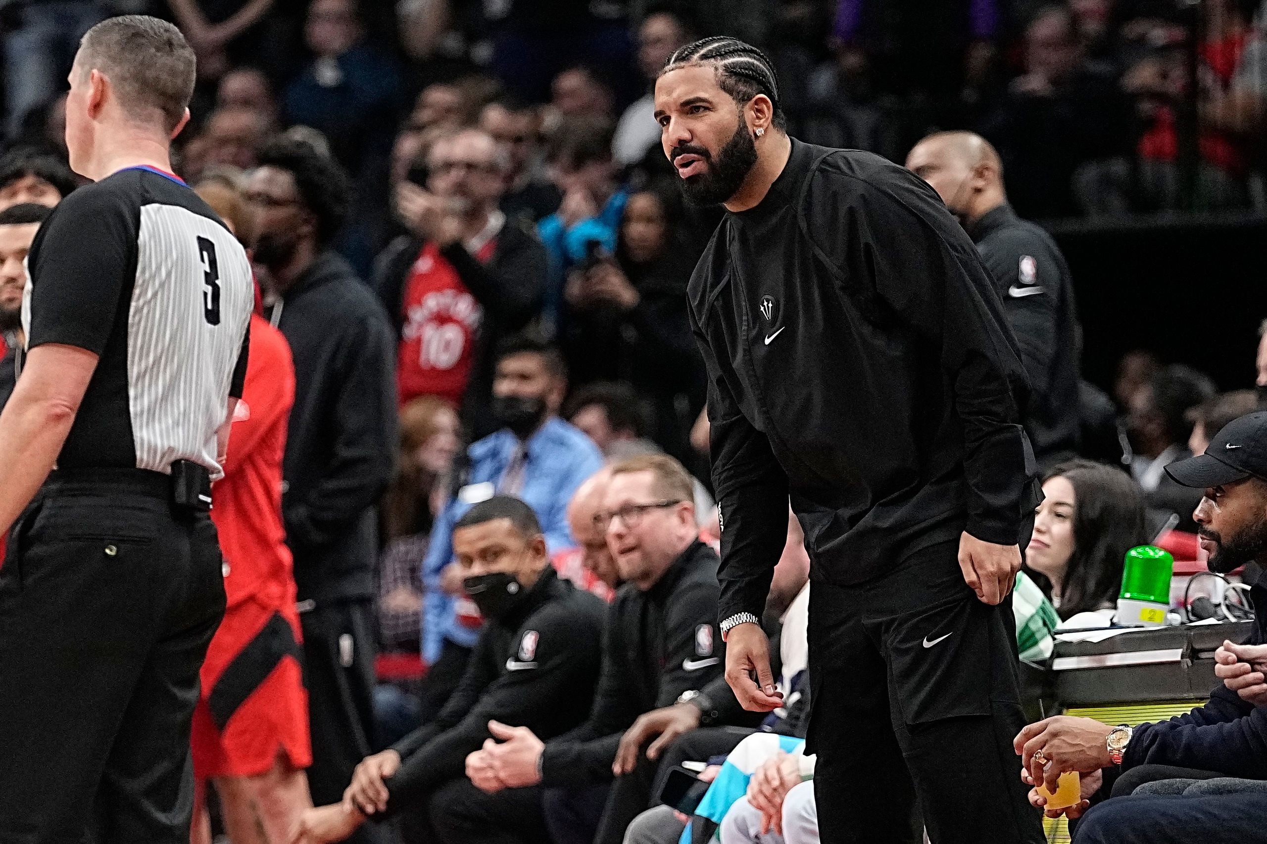 Drake, 뉴멕시코 발 Stake 소송 기각 요청... "공개 재판 불가"