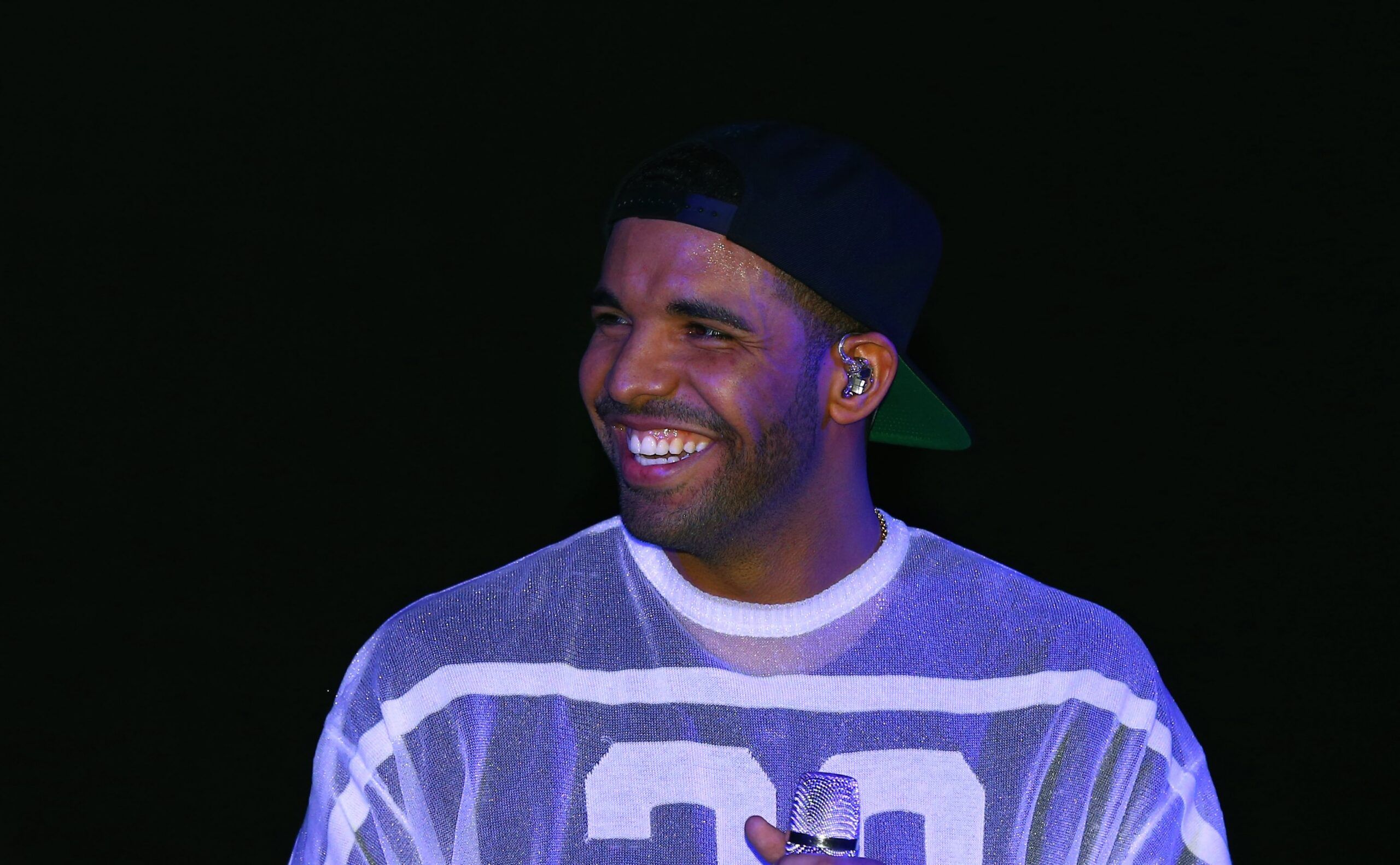 Drake, "Nothing Was The Same" 빌보드 200 10년 차트인 달성 — 래퍼 최초 다수 앨범 10년 기록