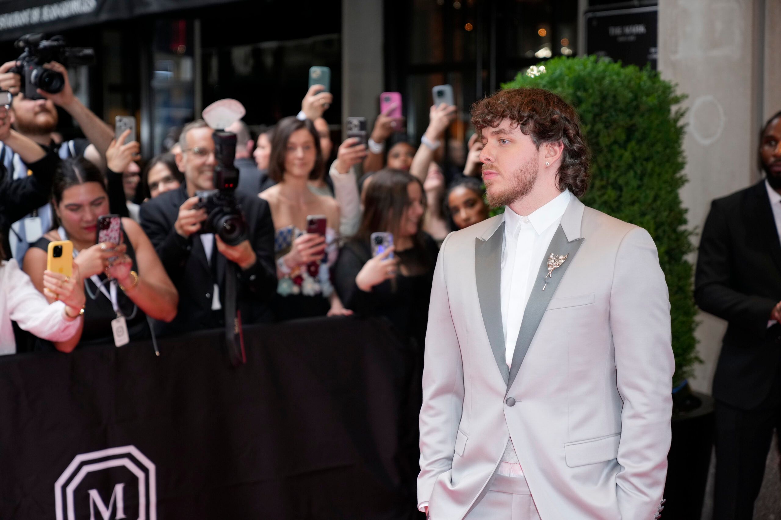 Jack Harlow, "더 흑인화됐다" 발언으로 조롱 세례