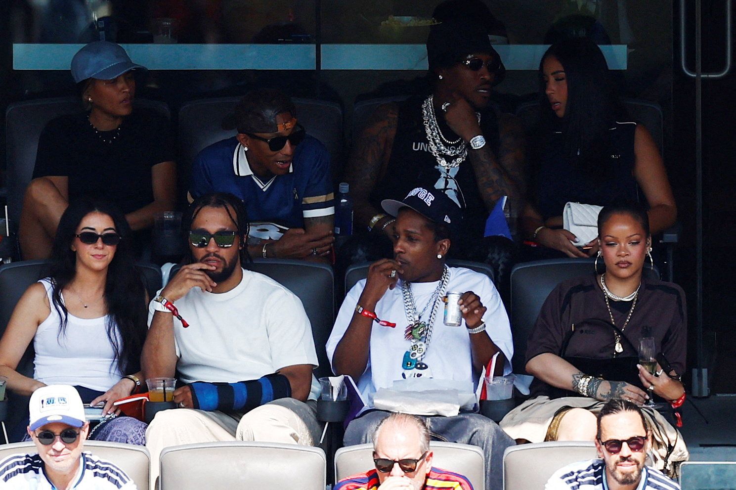 Future, Drake와 화해 분위기 속에 그의 라이벌들과 한 자리에 포착