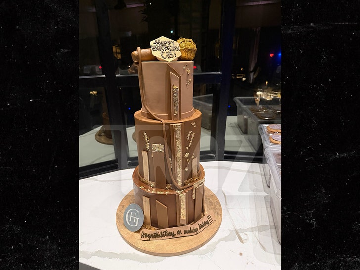 Chris Brown, 라스베이거스에서 37번째 생일 자축... 파티 현장은?