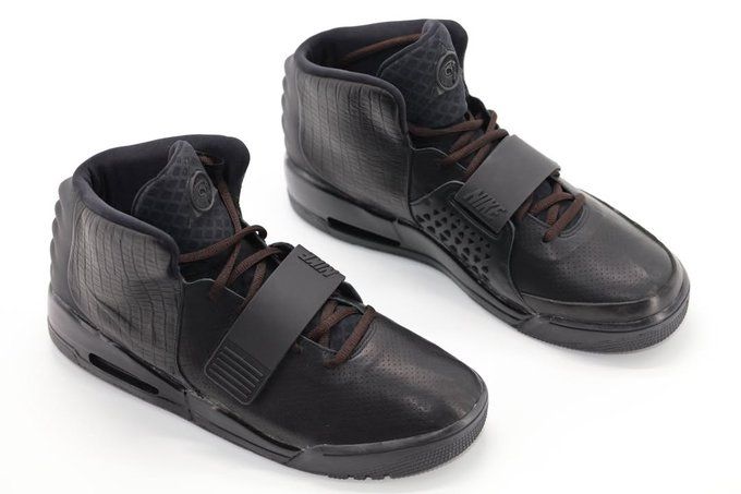 공개되지 않은 Nike Air Yeezy 2 프로토타입, 놀라운 디테일 공개