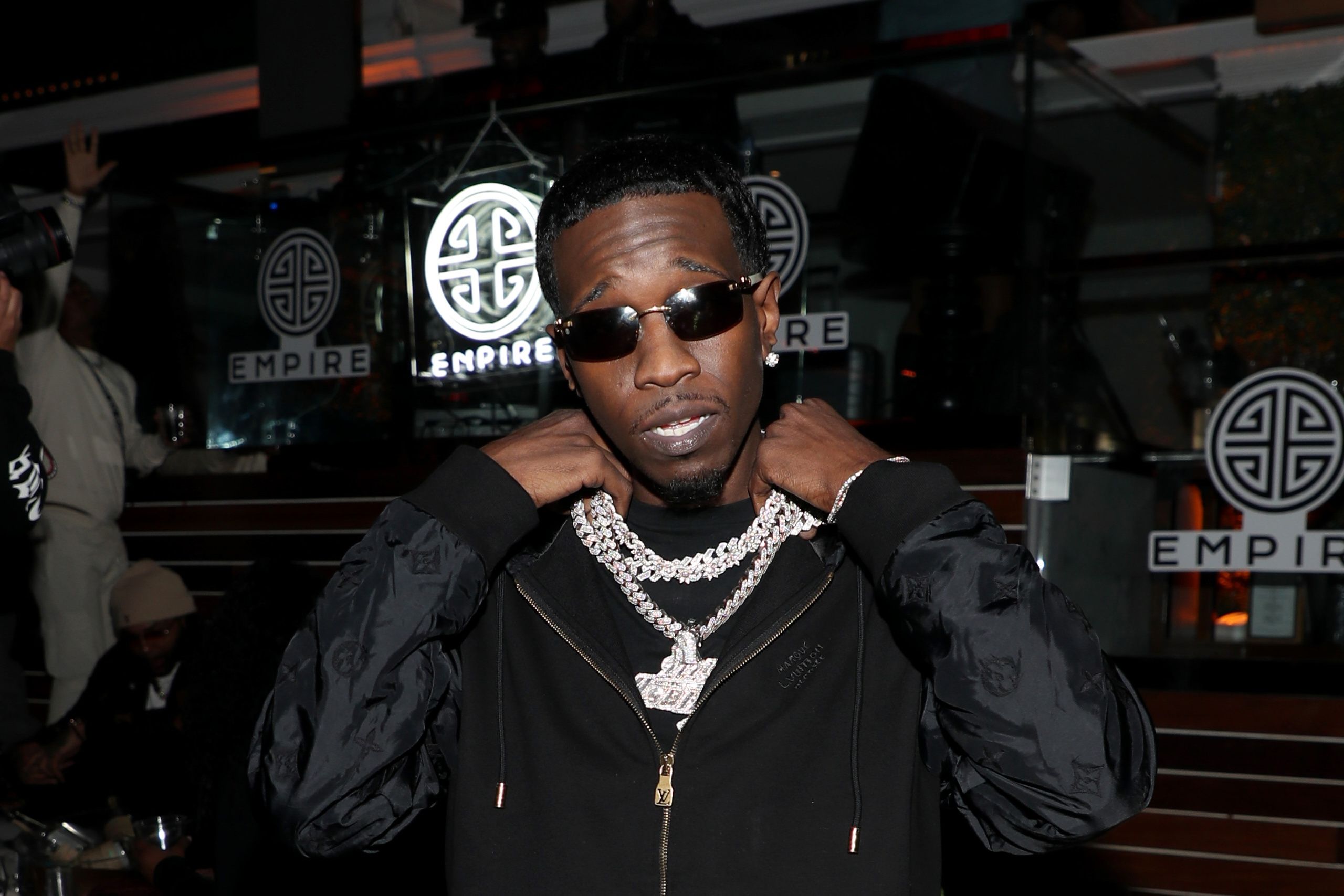 AllStar JR, NBA Ben 10 총격 사건으로 연방 총기 혐의 체포 — 현재까지 알려진 전말