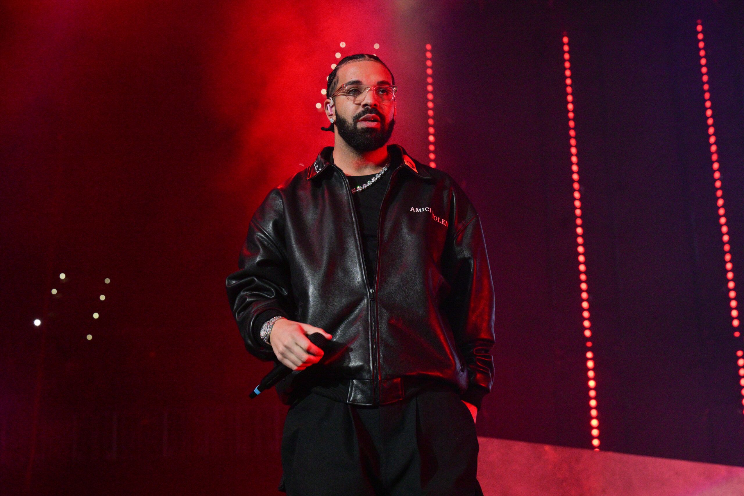 Drake, '저녁식사 대신 50만 달러' 선택으로 논쟁 종결