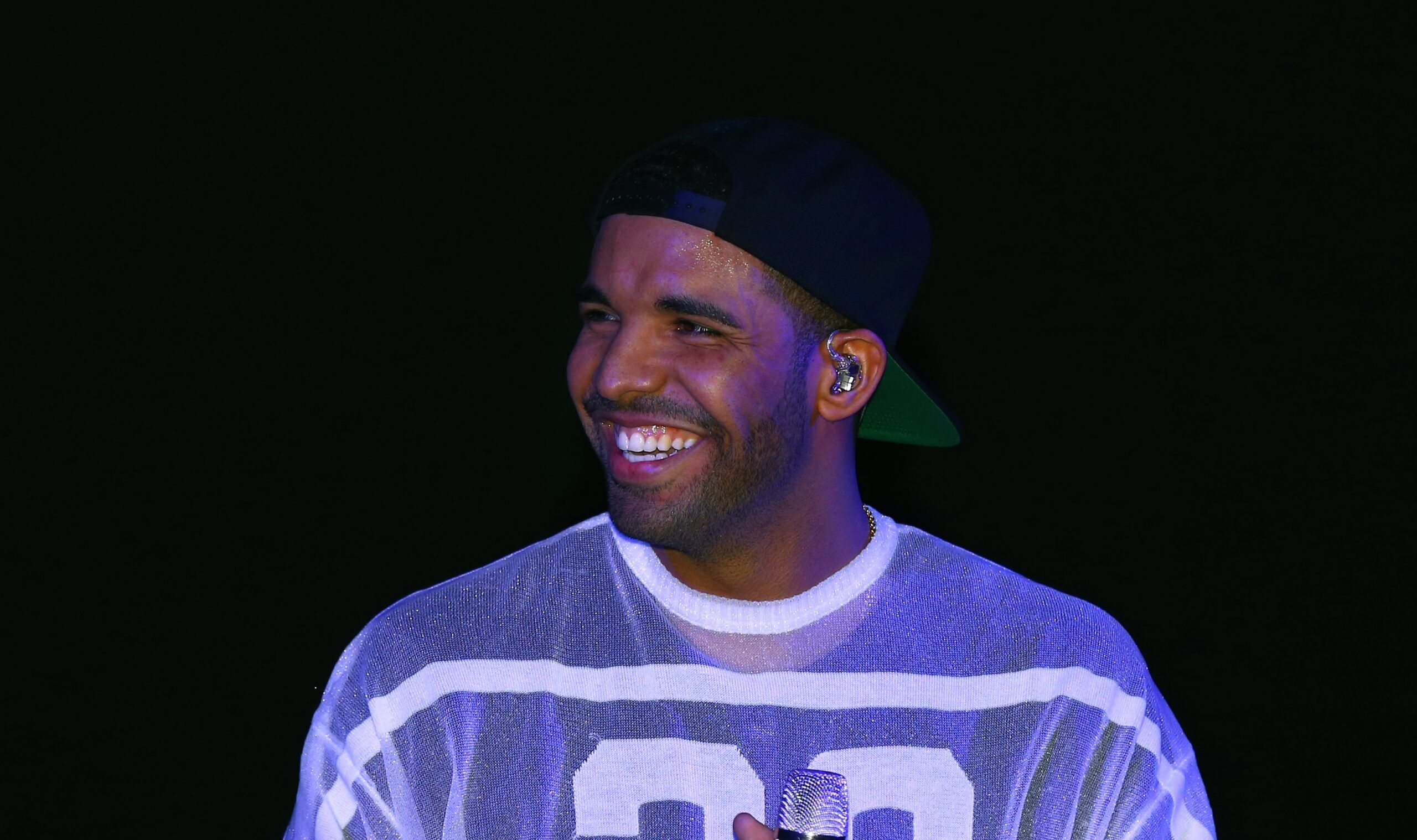 Drake의 ICEMAN 롤아웃, 단순 마케팅을 넘어선 문화적 현상이 되기까지