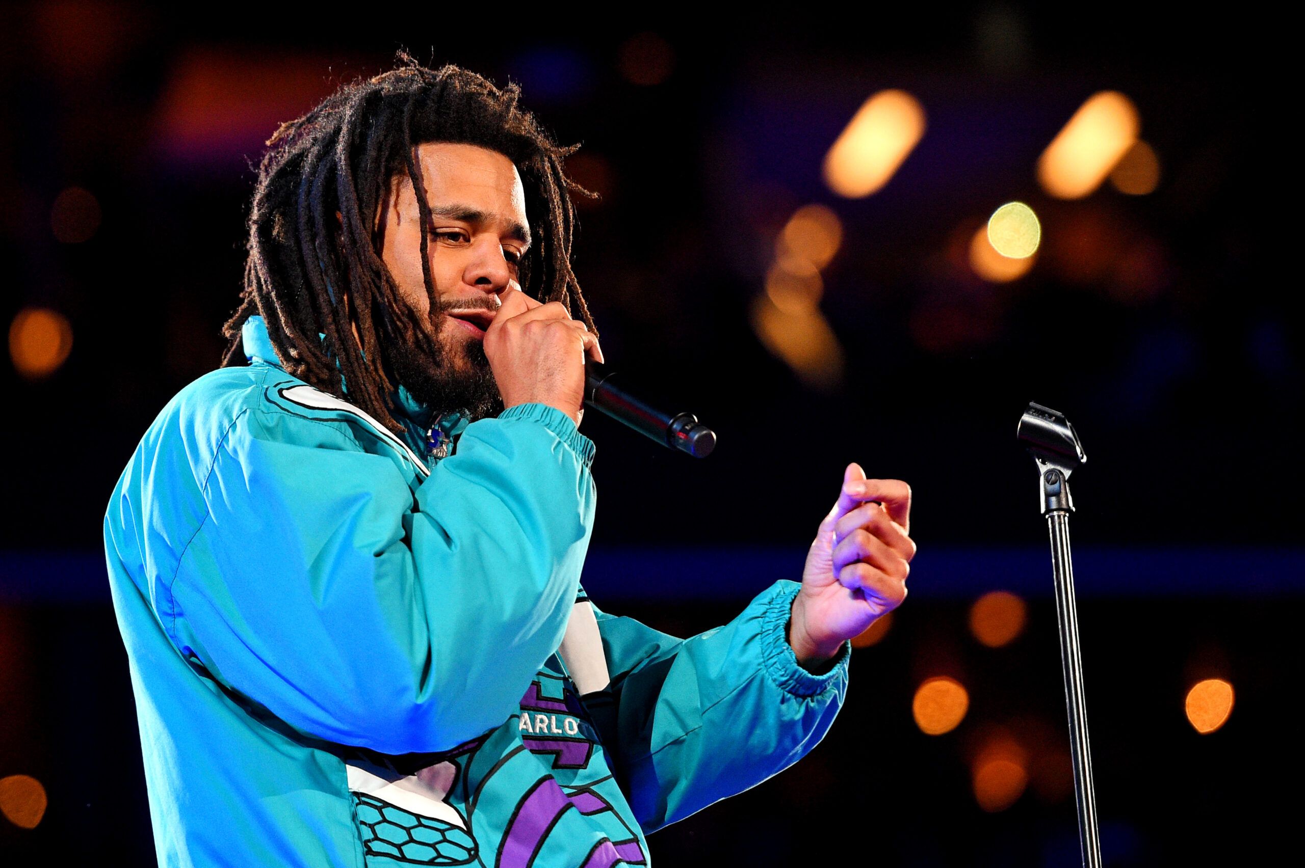 J. Cole, 《Forest Hills Drive》 때 은퇴를 결심했다... Kendrick Lamar의 한마디가 그를 막았다
