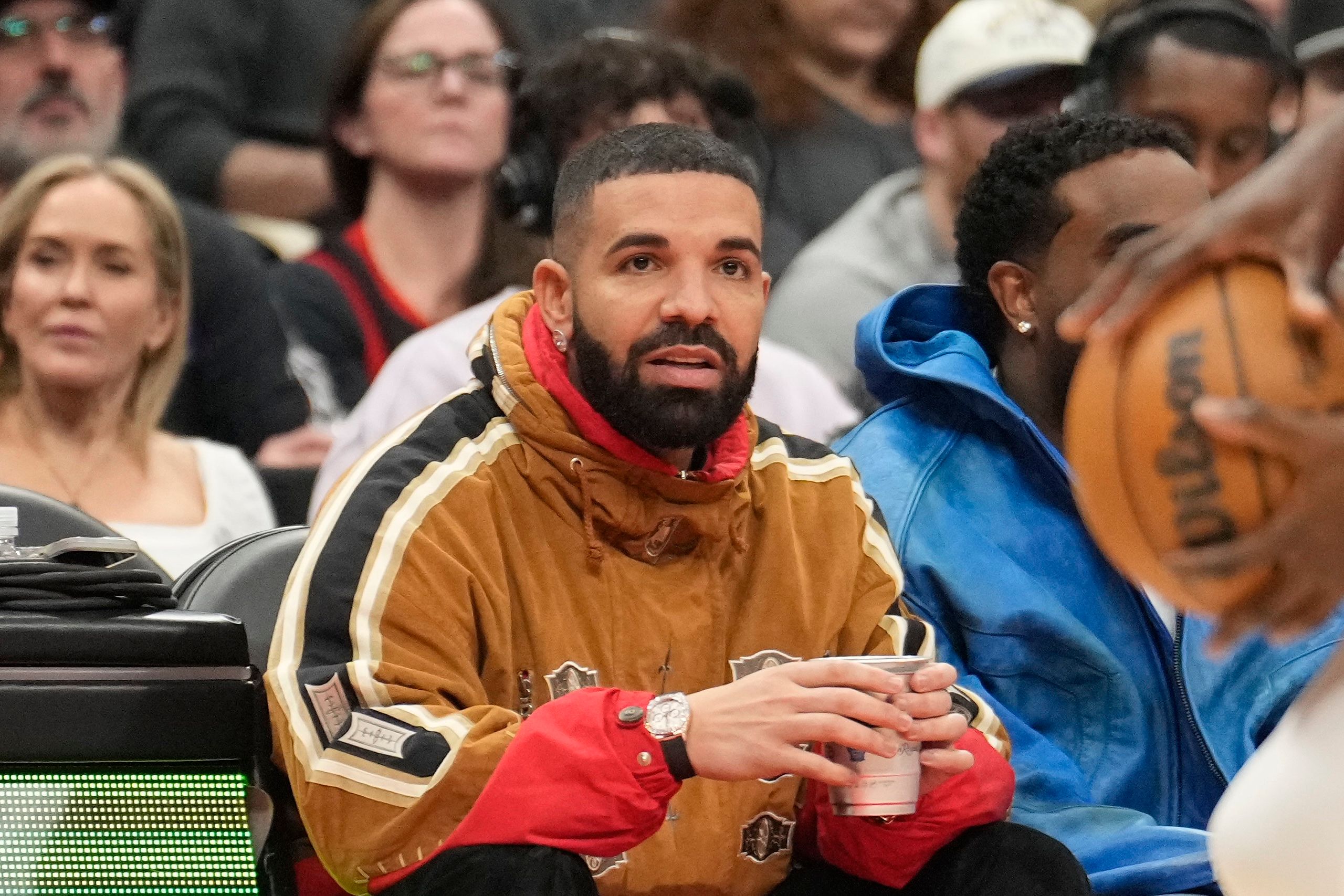 OVO, 63억 원 규모 대출 상환 불이행 소송에 휘말리다… Drake의 성공 가도에 제동 걸리나