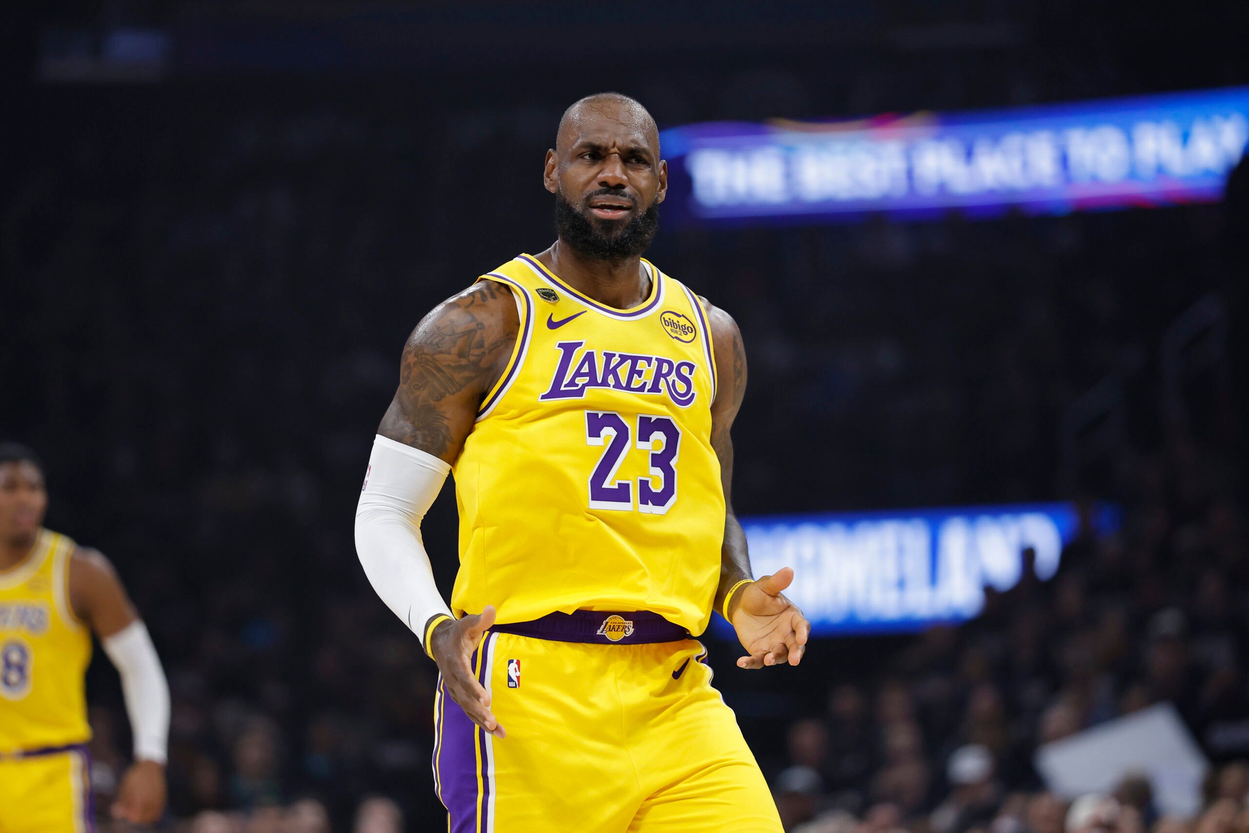 LeBron James, 인스타그램에 Drake 노래 밈 공유. 냉랭한 관계 속 미묘한 시그널