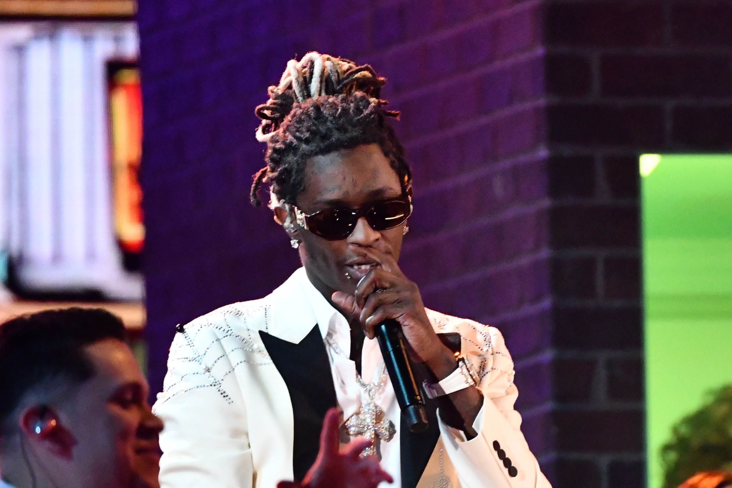 Young Thug, 클럽에서 여성과 춤춘 영상에 해명 나선다