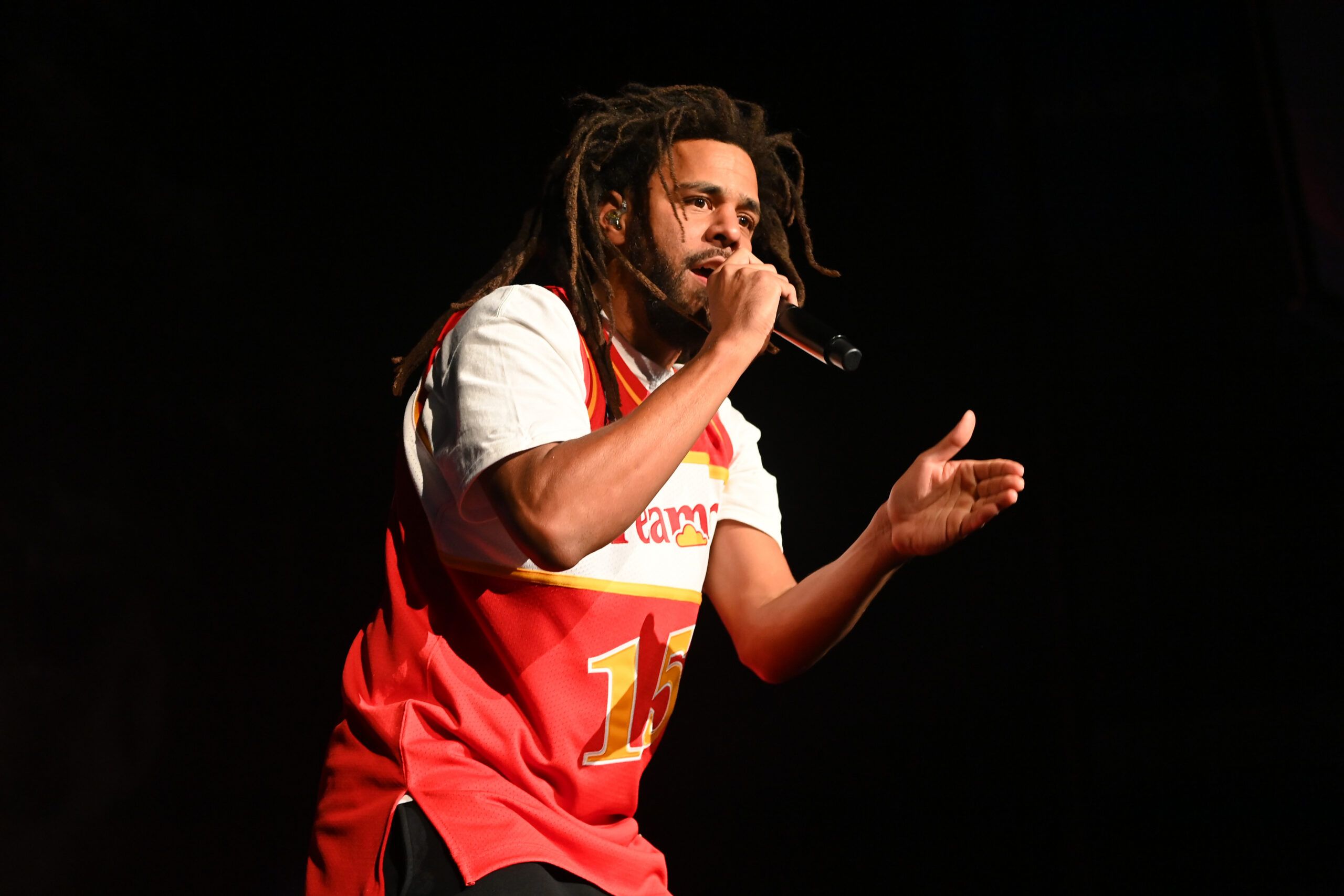 Complex, "지금 가장 핫한 래퍼는 J. Cole" — Drake·Kendrick Lamar 제치고 1위 선정