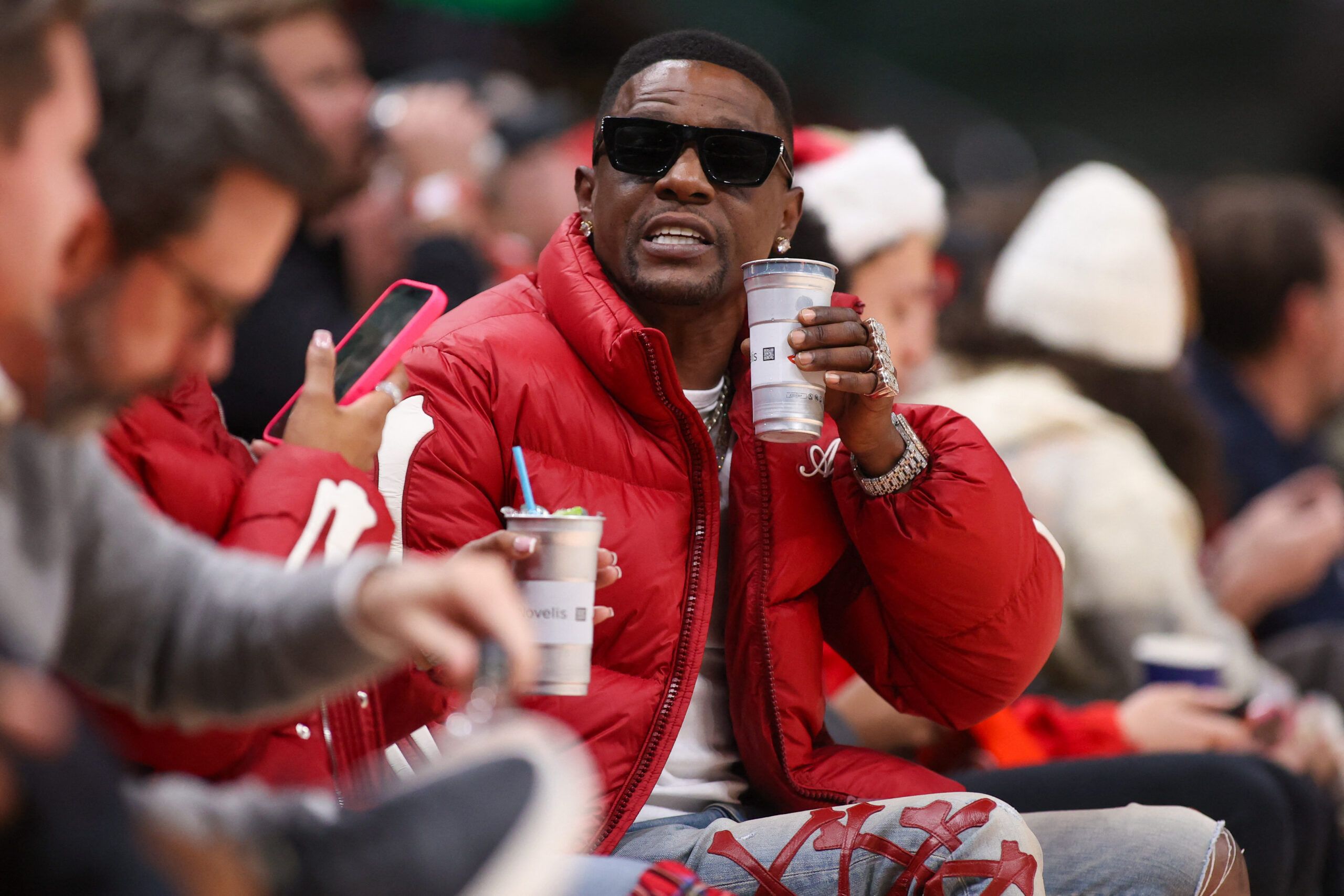 Boosie Badazz, 나이트클럽 물담배 폭행 혐의로 민사 소송 제기
