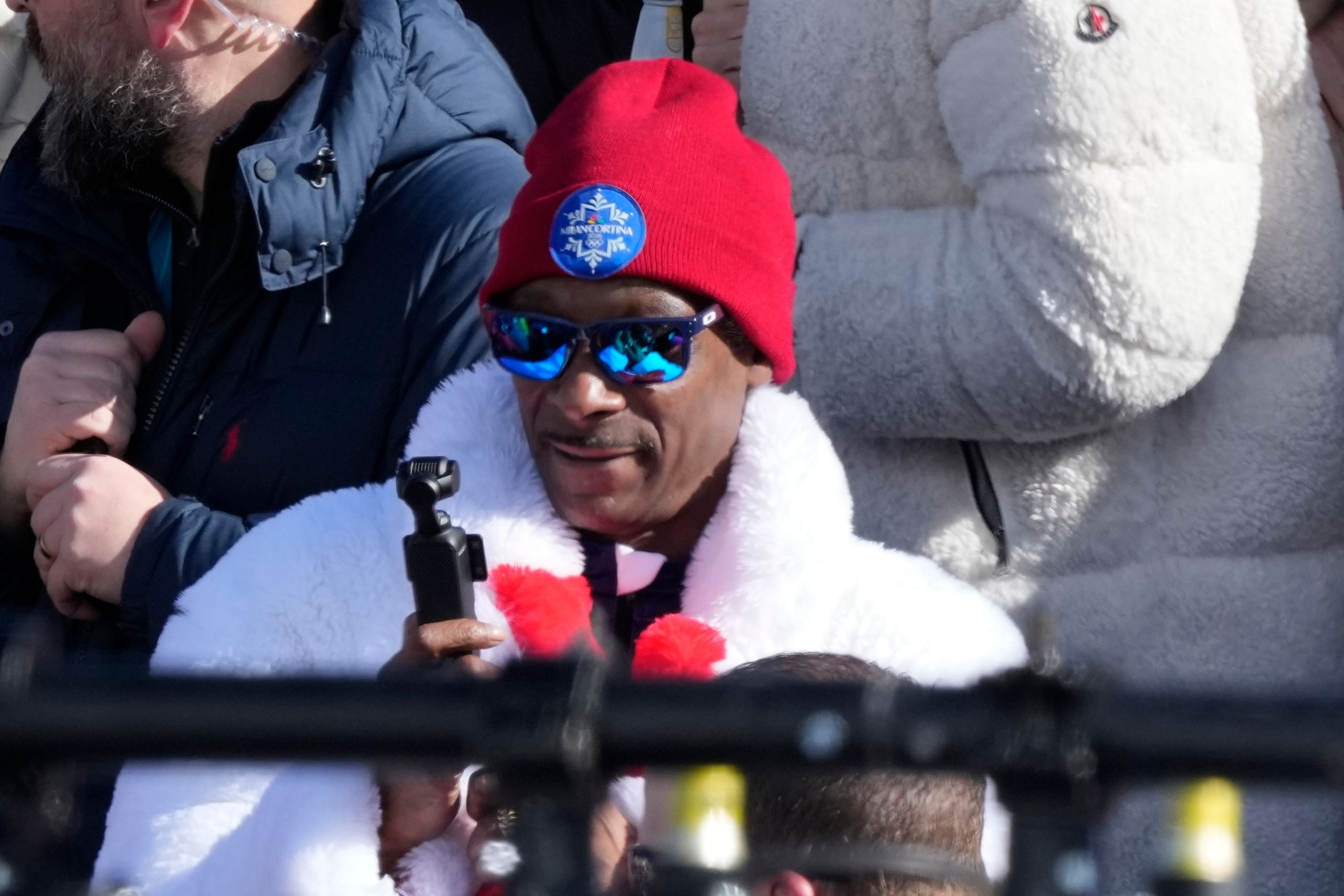 Snoop Dogg, 아이와 스트리퍼를 동시에 무대에 세운 논란에 직접 반박