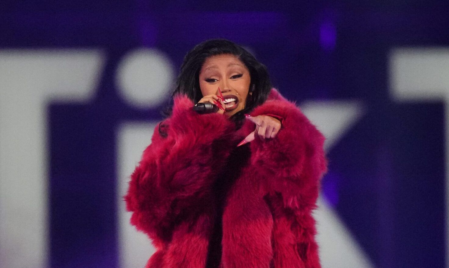 Cardi B의 새 앨범 파티 초대 기준 "좋은 시간 보낼 준비 됐으면 와"
