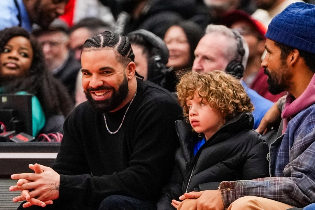 Drake, 아들 Adonis가 암스테르담에서 잉태됐다고 밝혀