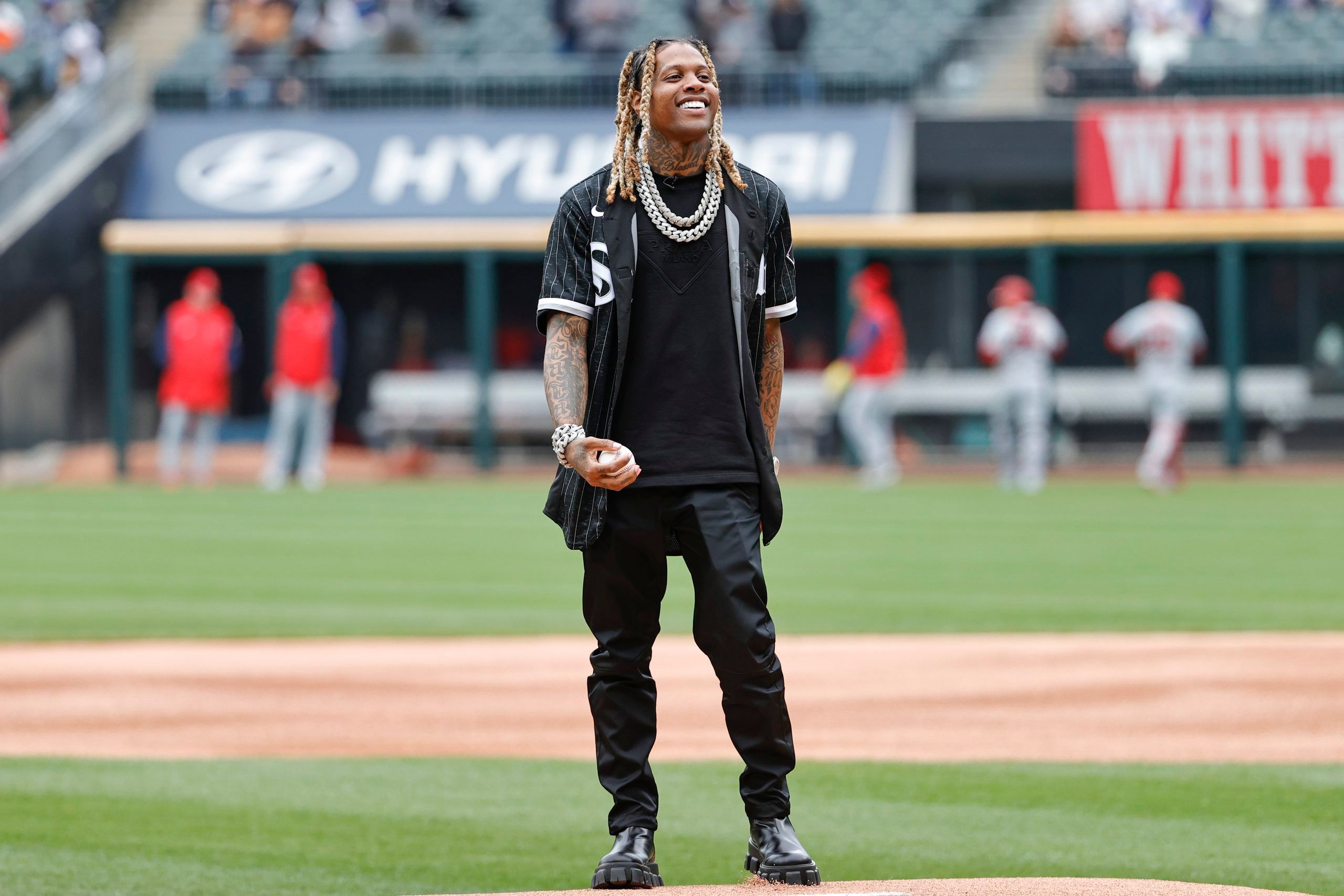 Lil Durk 도주 계획 공개, 수색 영장 집행 1시간 만에 두바이행 항공편 예약