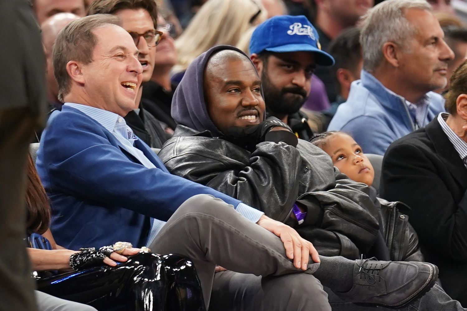 Ye, 스위스 콘서트 취소... 축구 클럽이 거절한 이유는