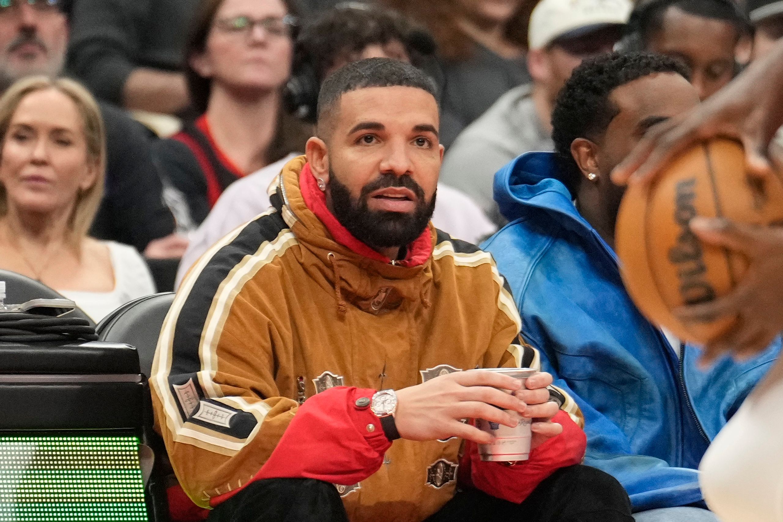 Drake, 'ICEMAN' 3부작으로 스포티파이 첫 주 6억 3,500만 스트리밍. 영국 차트 전격 점령
